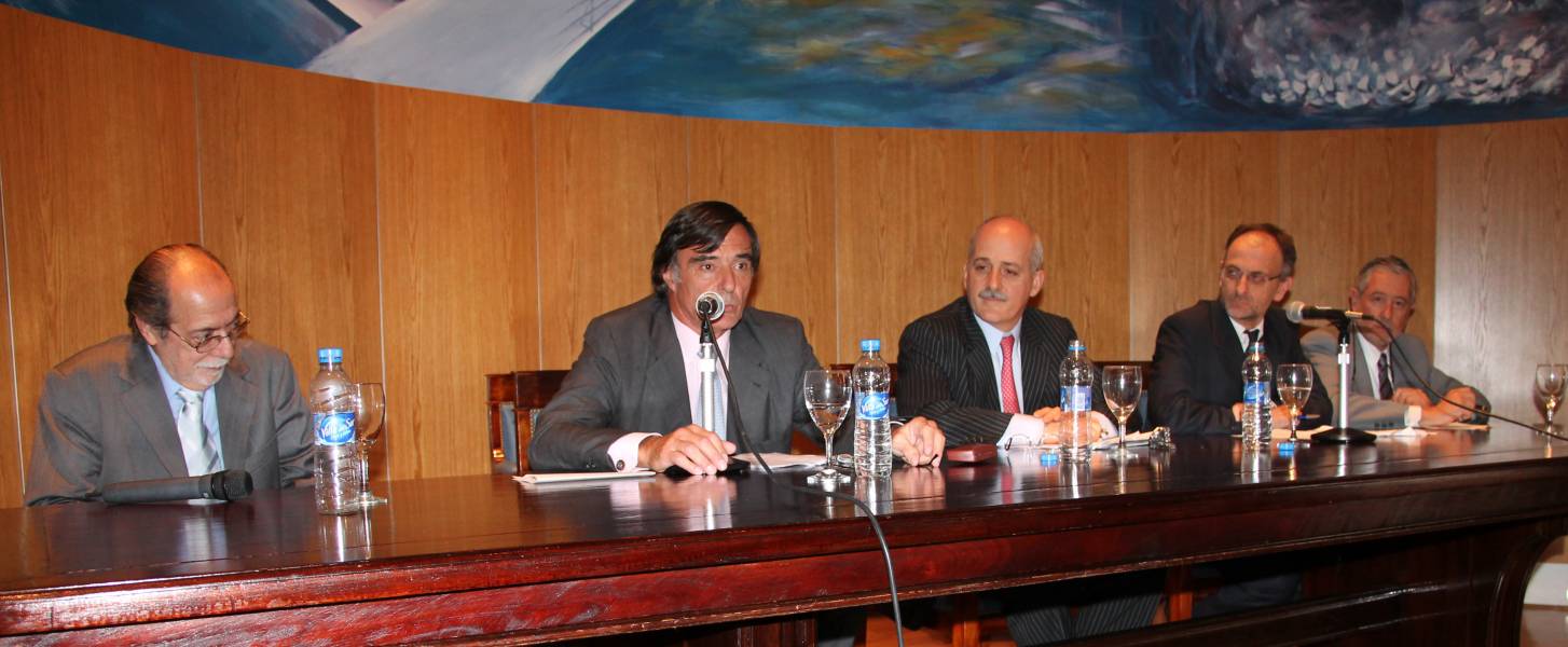 José Francisco García Mira, Fernando García Pullés, Guido S. Tawil, Carlos F. Balbín y Ernesto A. Marcer