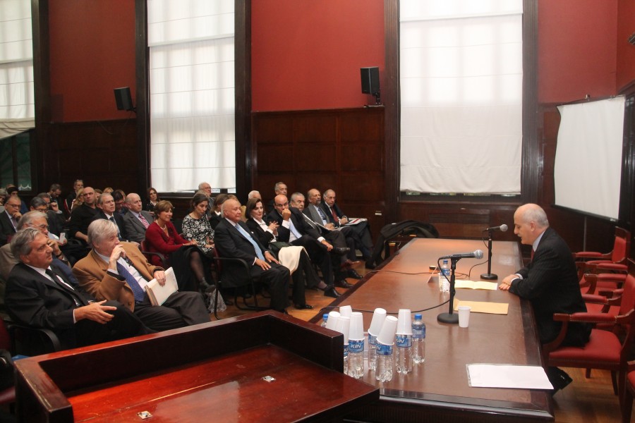 Guido S. Tawil durante la inauguración de la jornada. 