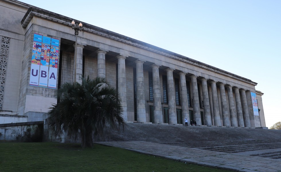 Con algunos cursos presenciales, la Facultad inició el segundo ciclo lectivo 2021